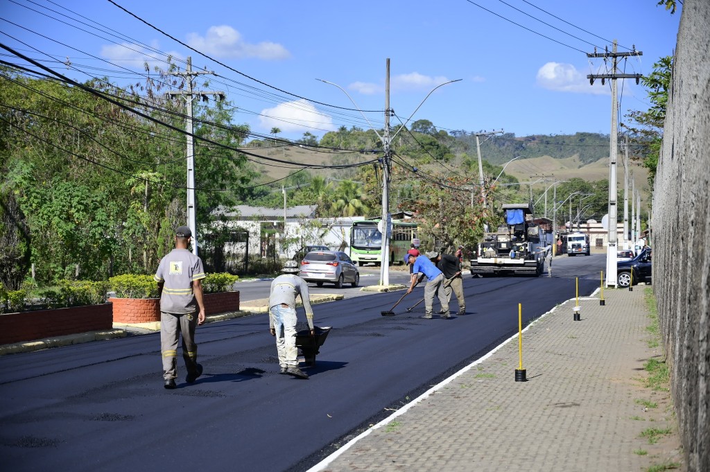 Prefeitura Aplica Segunda Camada De Asfalto Na Avenida Dom Pedro II Em