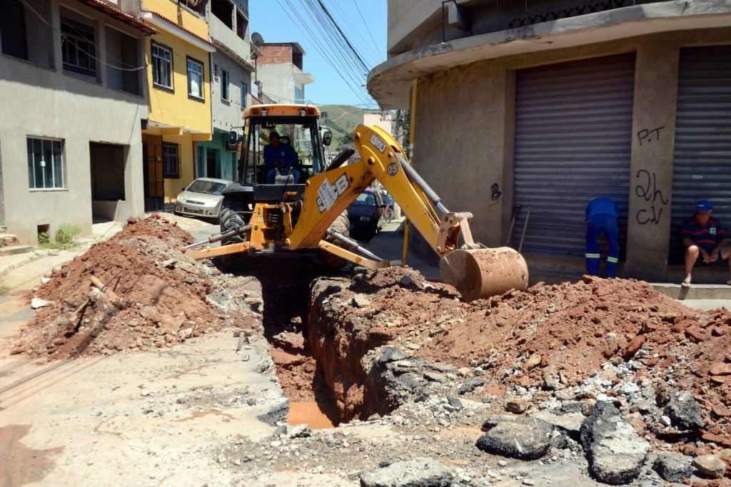 Iniciada construção de nova rede pluvial no bairro Vista Alegre em