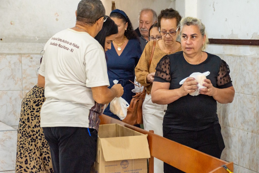 Dia de Santo Antônio é celebrado missas procissão e distribuição