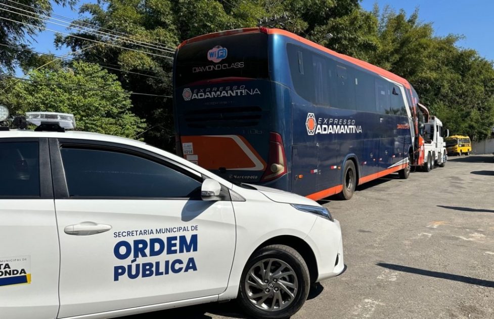 Ordem Pública de Volta Redonda remove ônibus abandonado alvo de