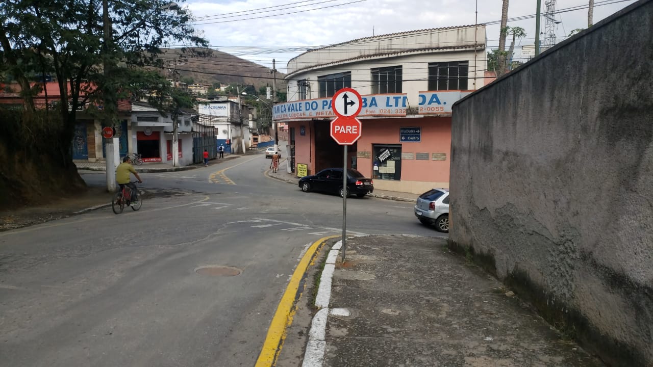 E.16.CF.CIDADES.Trânsito do bairro Piteiras sofre alteração com objetivo de melhorar segurança. FOTO DIVULGAÇÃO (1)