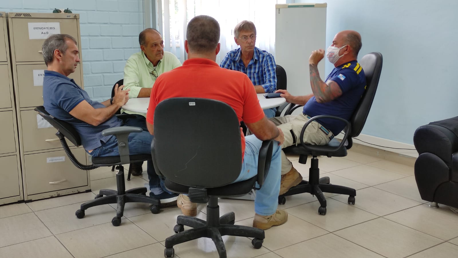 REUNIÃO ENTRE SECRETARIAS E DEFESA CIVIL DEFINE CRONOGRAMA PARA CORTE DE ÁRVORES-CRIS OLIVEIRA