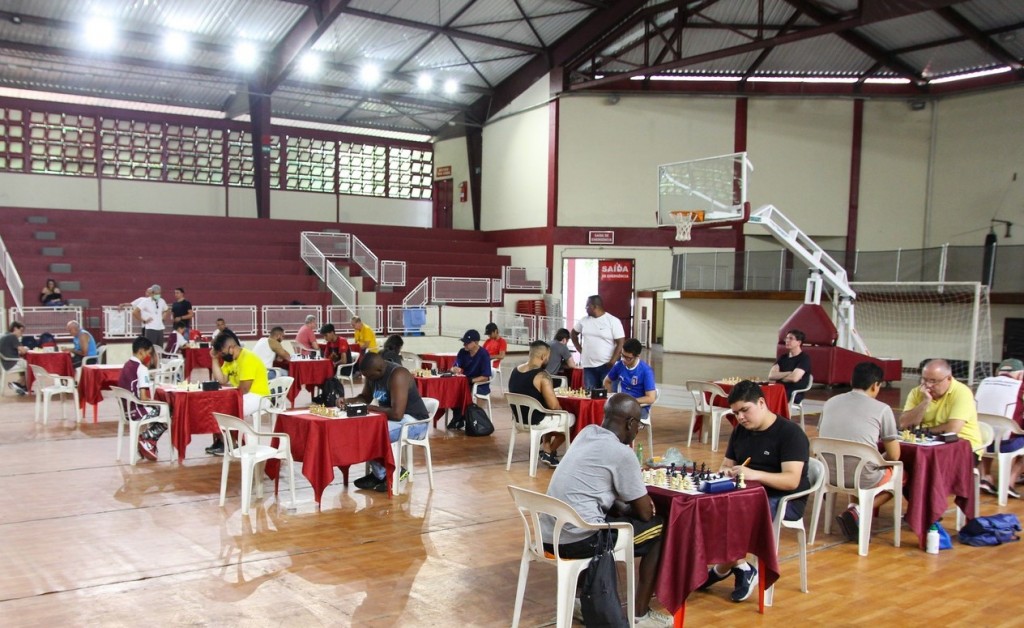 Volta Redonda sedia Torneio Nacional de Xadrez - Folha do Interior