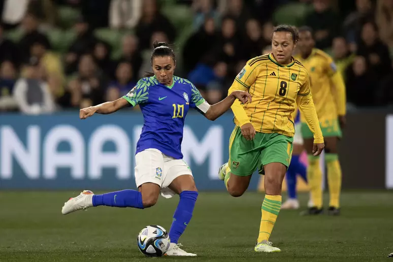 Seleção brasileira feminina de futebol empata com Jamaica e é eliminada da  Copa do Mundo 2023 - A Voz da Cidade
