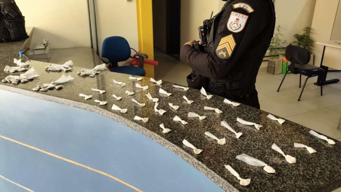 17.cf.res.polÍcia.suspeito de tráfico foge de abordagem da pm.divulgaÇÃopm