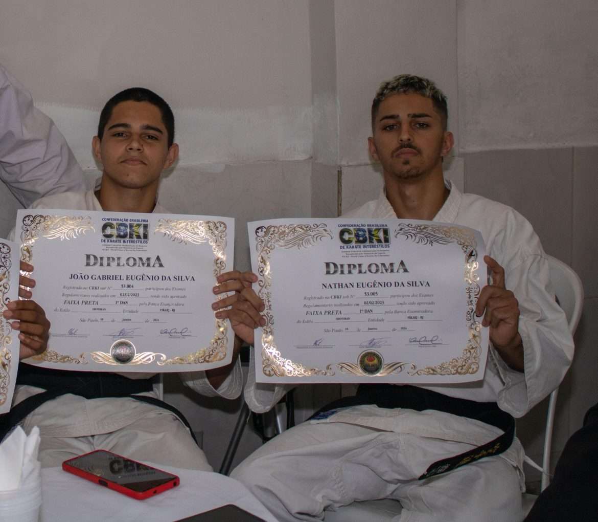 21 atletas do bairro açude se preparam para o campeonato brasileiro de karatê em são paulo divulgaÇÃo