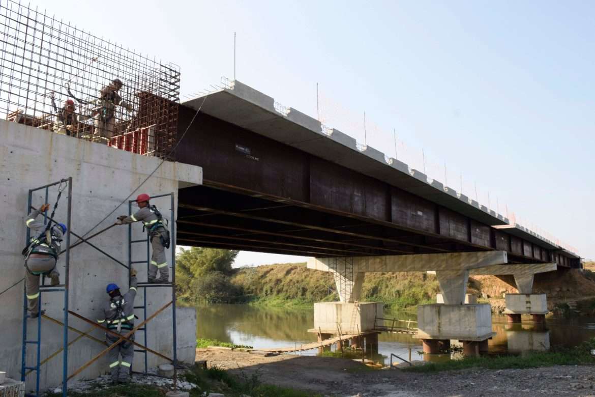 39.cf.res.cidades.iniciada a concretagem.1.equipes.carinarochapmr (2)