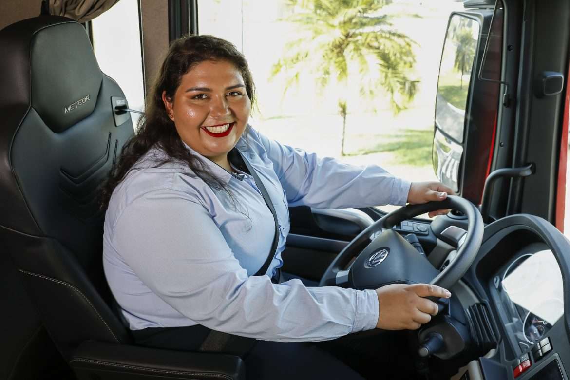 47.cf.res.economia.volkswagen caminhões e Ônibus triplica frota.divulgaÇÃo