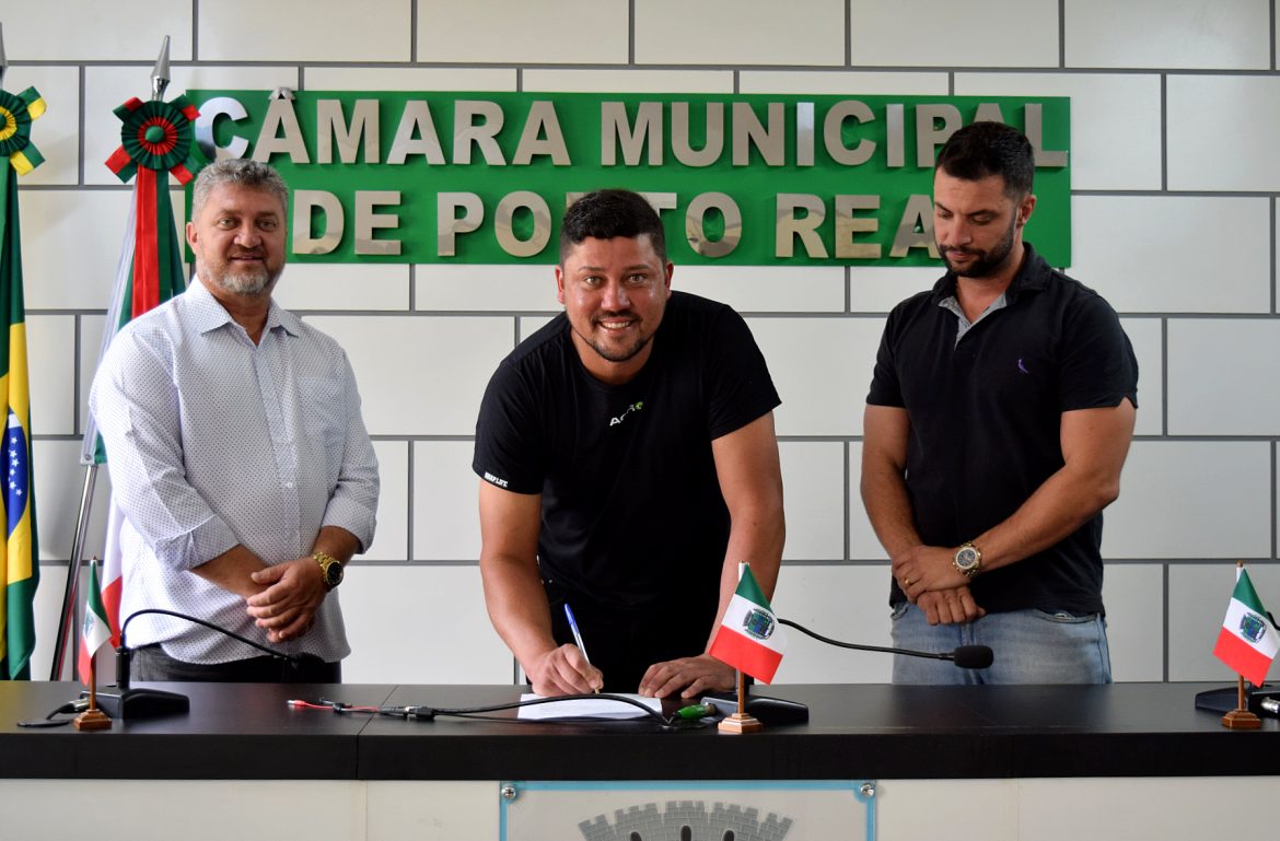 49.cf.res.polÍtica.câmara municipal tem novo vereador após justiça.divulgaÇÃocmpr