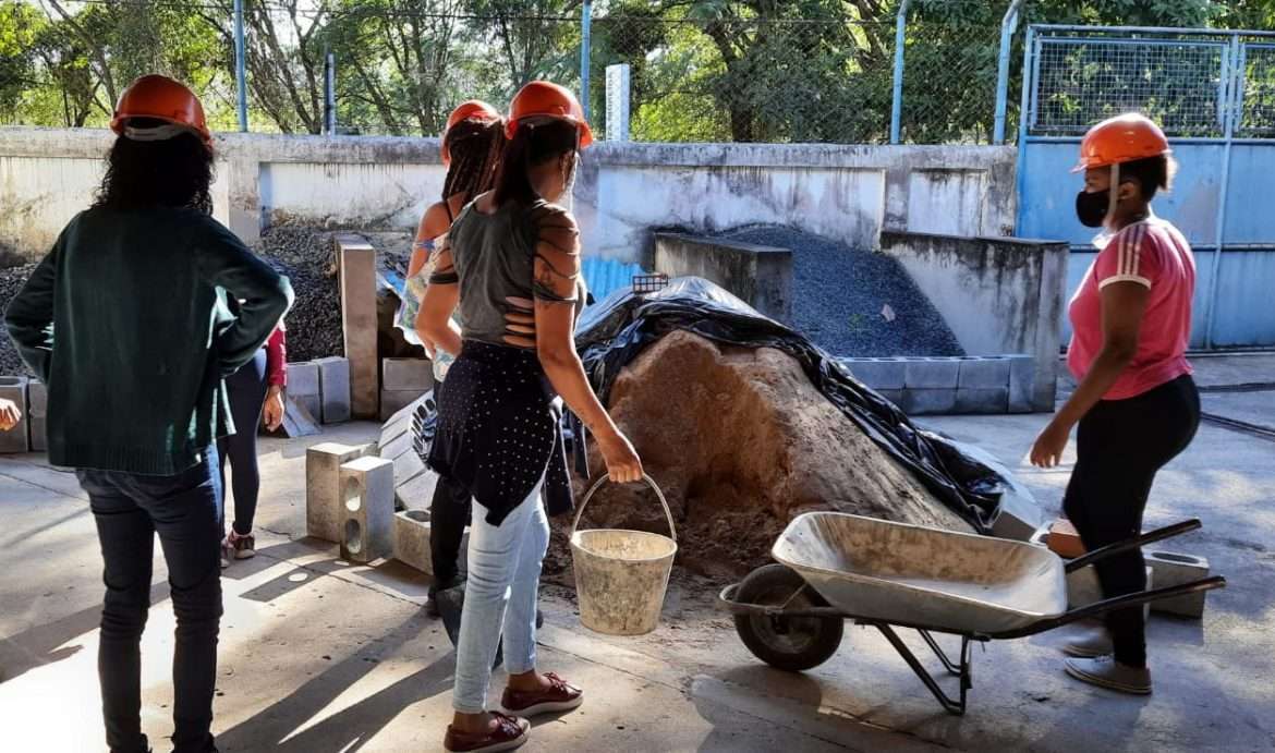 c 40 cf economia profissionais qualificadas pelo ‘mulheres mãos à obra’ conquistam vagas no mercado de trabalho divulgaÇÃopmvr (5)