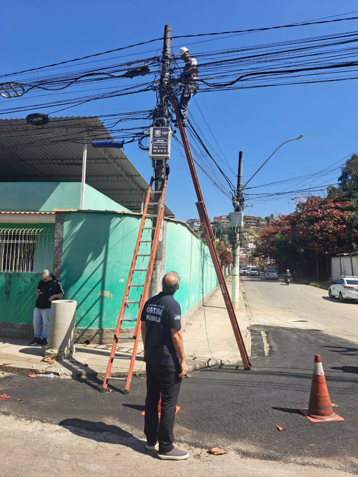 câmeras de monitoramento são reposicionadas pela ordem pública em bairros de volta redonda divulgação secom