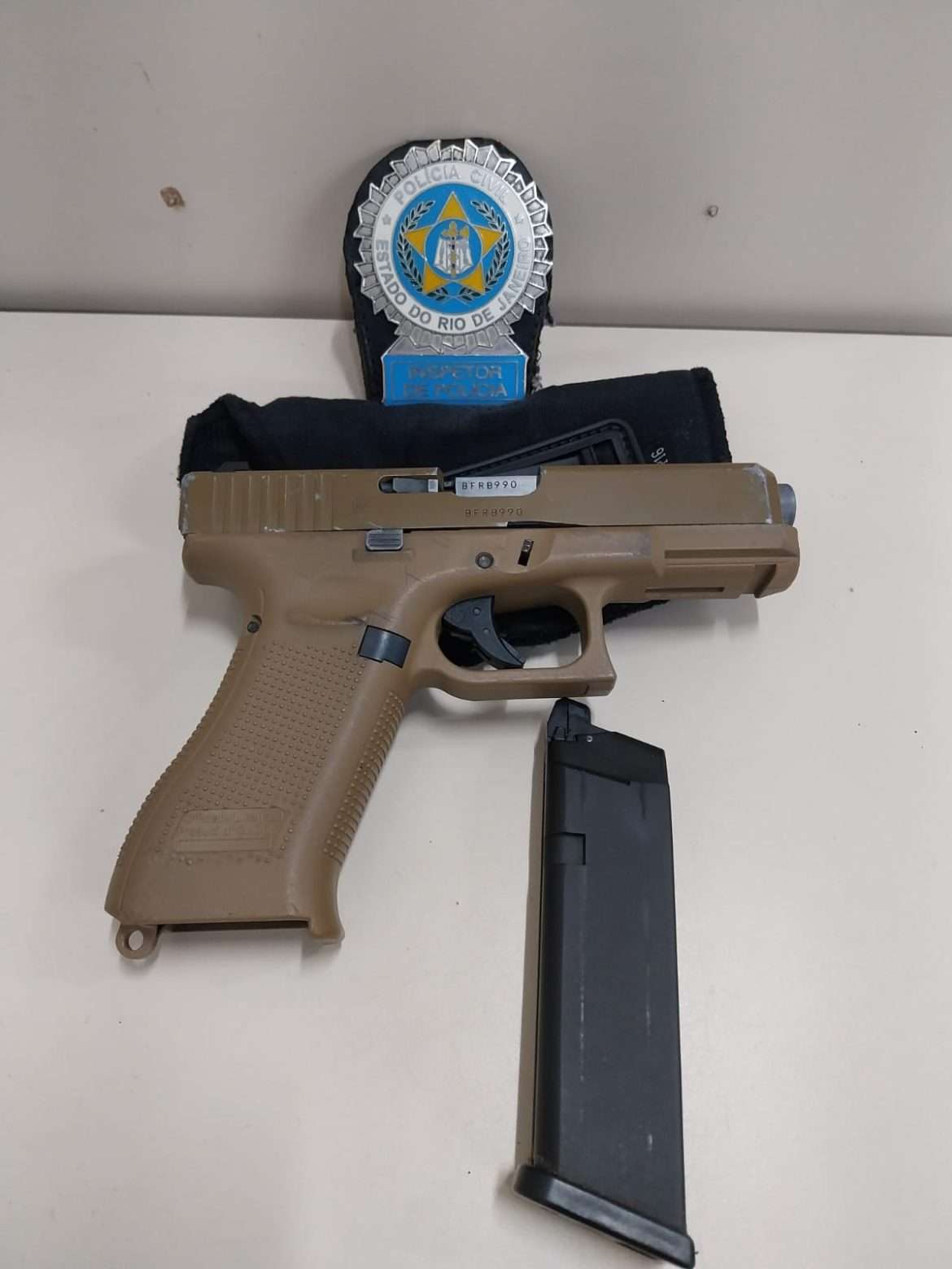 15.cf.res.polÍcia.homem que colocou arma na cabeça.divulgaÇÃopm