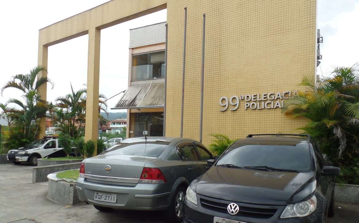 26.cf.res.polÍcia.recepcionista é esfaqueado.cyntiafreitas