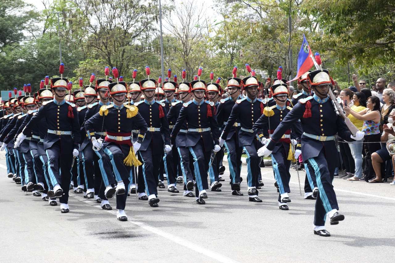 37.cf.res.cidades.desfile cívico militar.1.aman.divulgaÇÃopmr