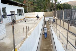 a escola municipal julio branco está recebendo reforma geral e a instalação de rampas de acessibilidade paulo dimas11