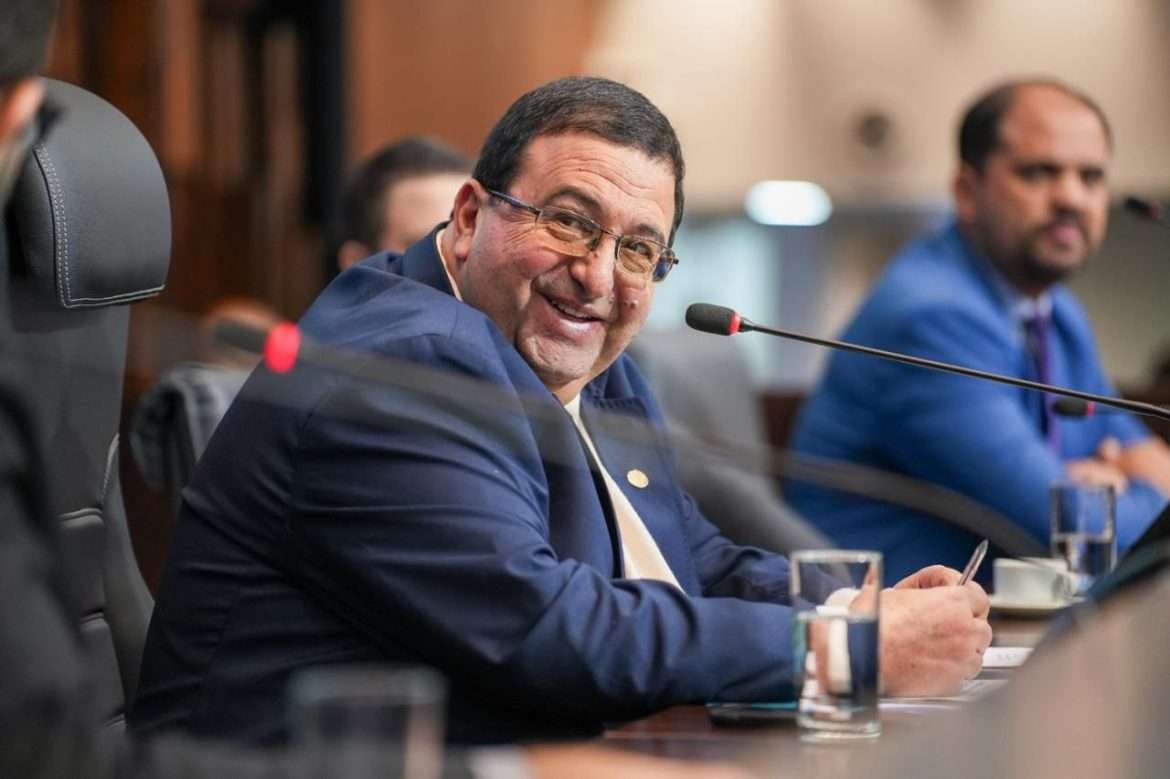 a6e80551 abbf 45b6 a995 9fa306246ec9