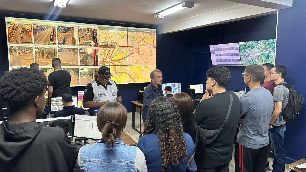 alunos do projeto ‘novos horizontes’ conhecem as instalações da semop de volta redonda divulgação semop1