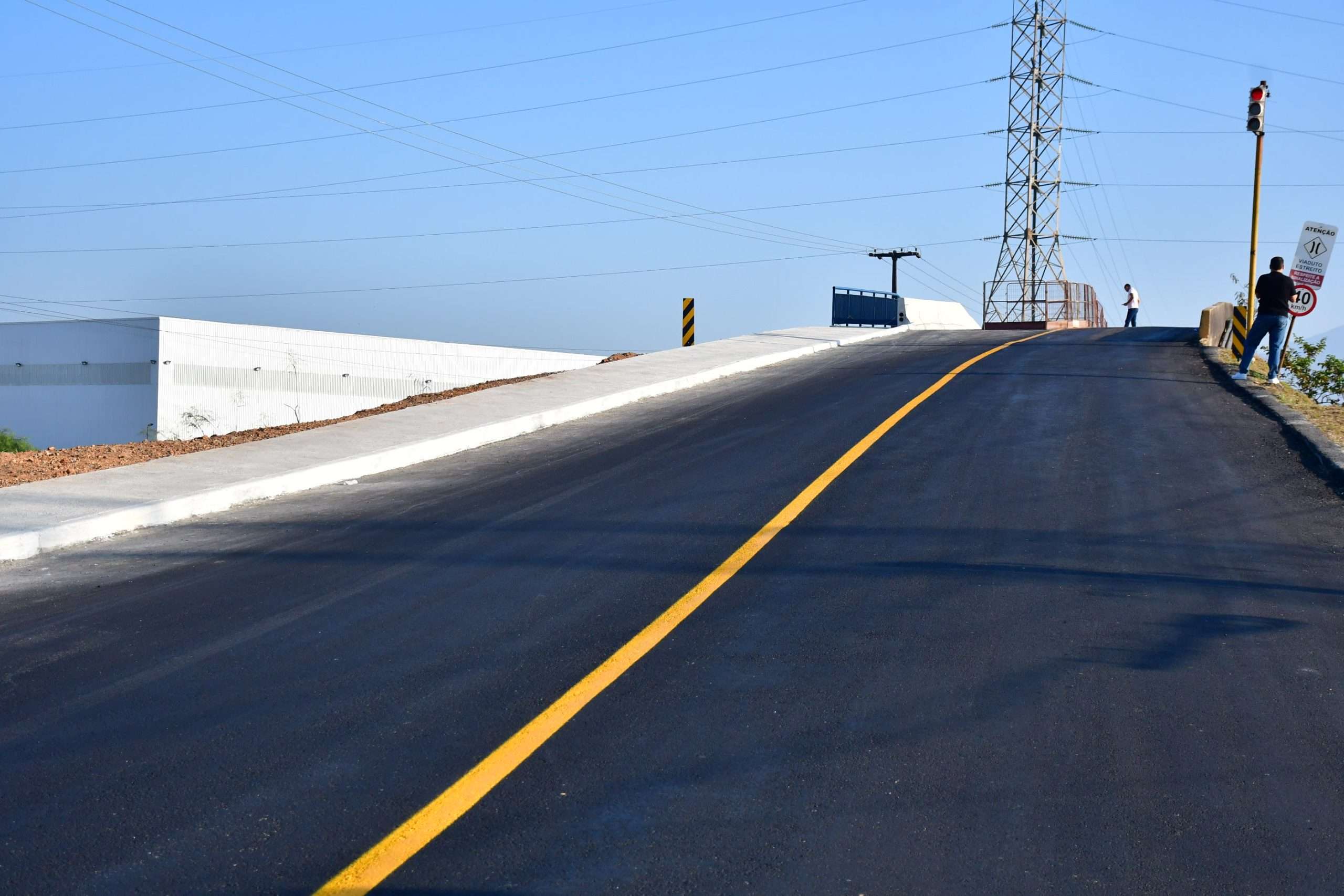 pÁgina 10.resende comemora.4.viaduto fazendadabarra.douglaspachecopmr