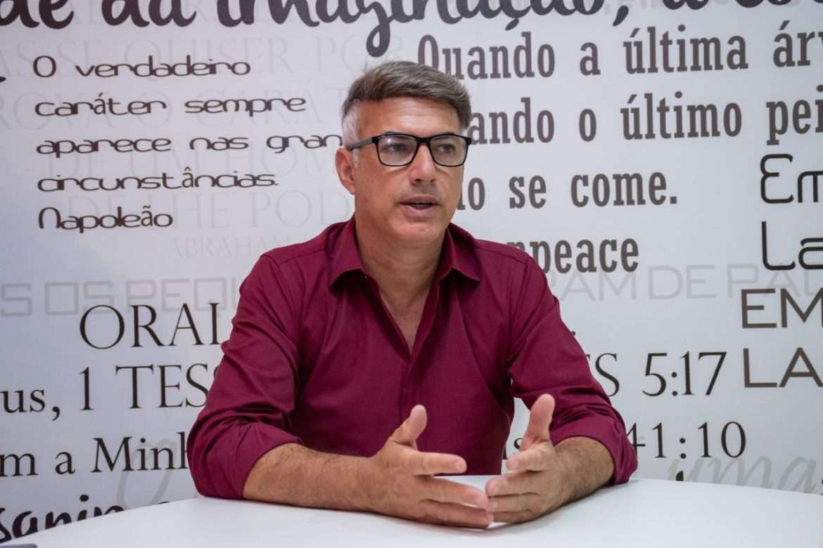 polÍtica 42 candidato a vereador, célio psicólogo, luta pelos mais vulneráveis iam martins