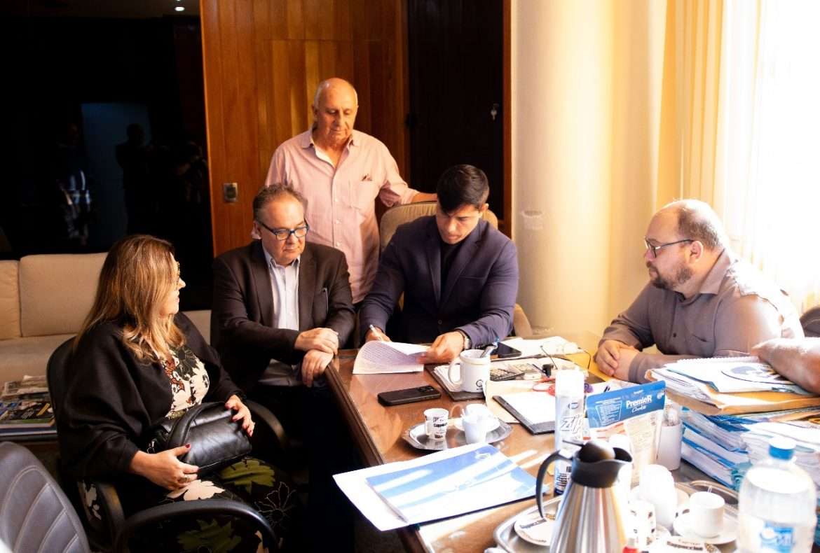 prefeito anuncia implantação de polo de medicina no ugb de barra do piraí divulgação