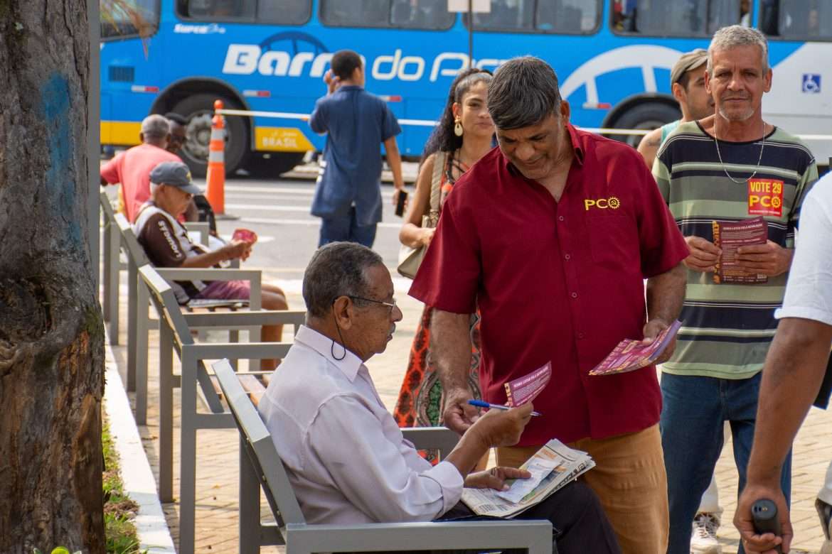 um dia com o candidato 52 dando voz aos barrenses paulo silva quer trabalhar junto com o povo iam martins 7