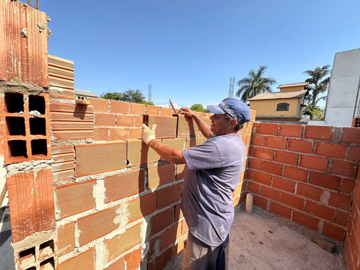 28.cf.res.cidades.avançam obras do abrigo.1.equipes.arianealvespmi