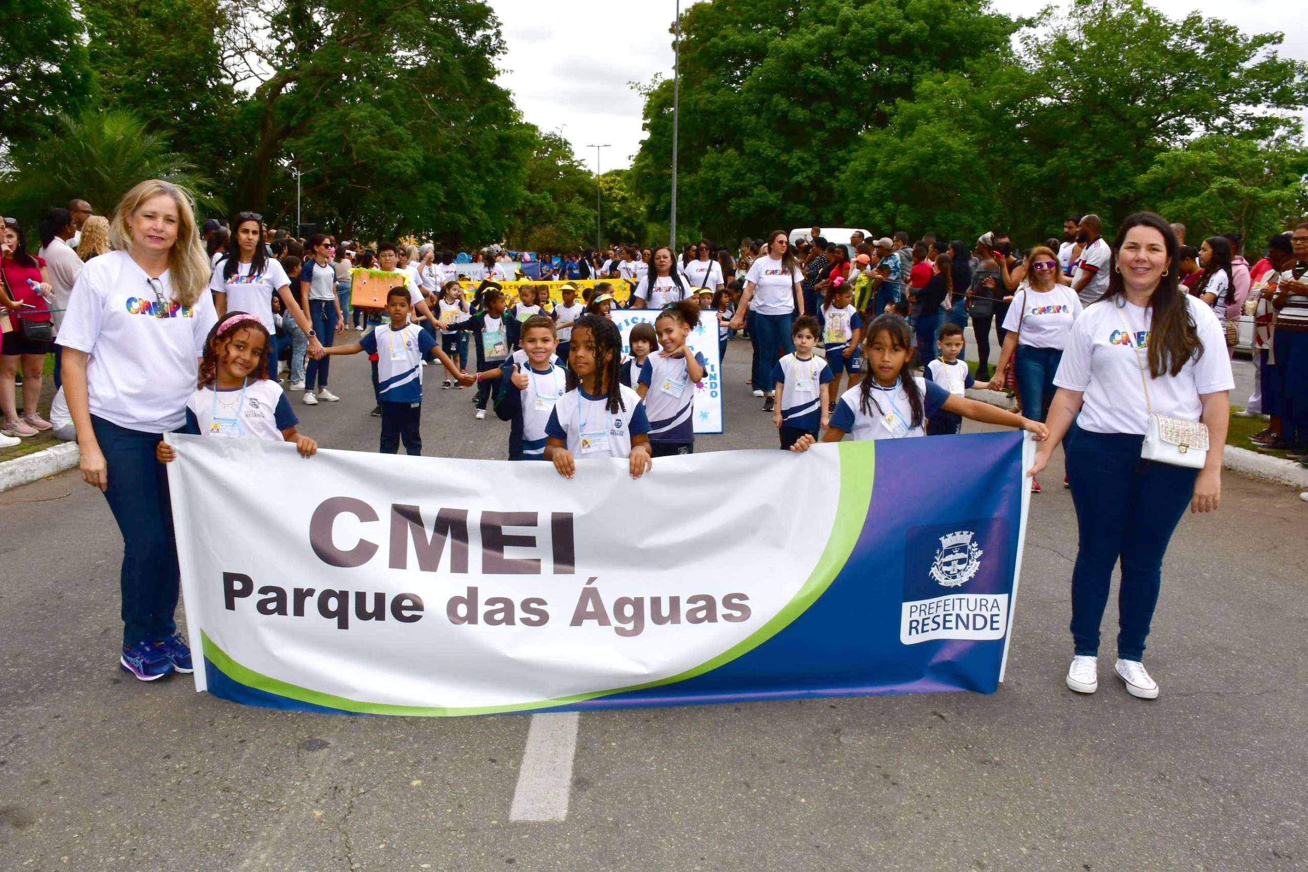 29.cf.res.cidades.prefeitura realiza neste sábado desfile.raimundobrasilpmr (2)