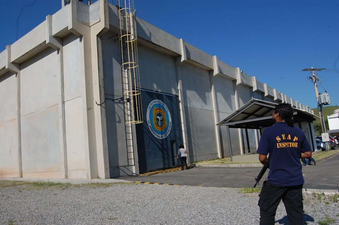 53.cf.res.polÍcia.presídio de resende é alvo de investigação.1.presÍdio.cyntiafreitas