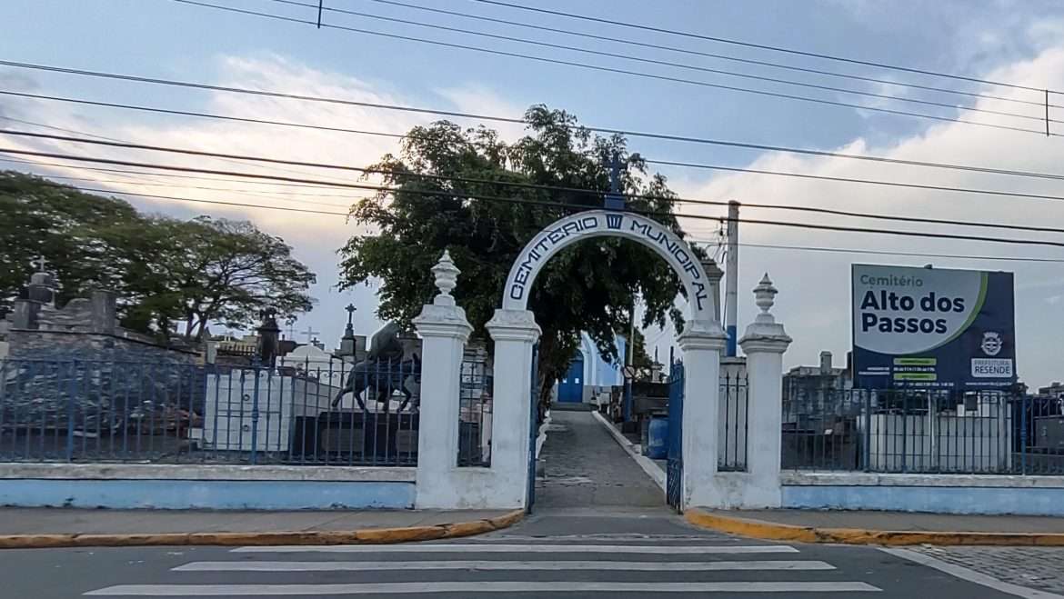 57.cf.res.cidades.corpos de família serão sepultados cyntiafreitas