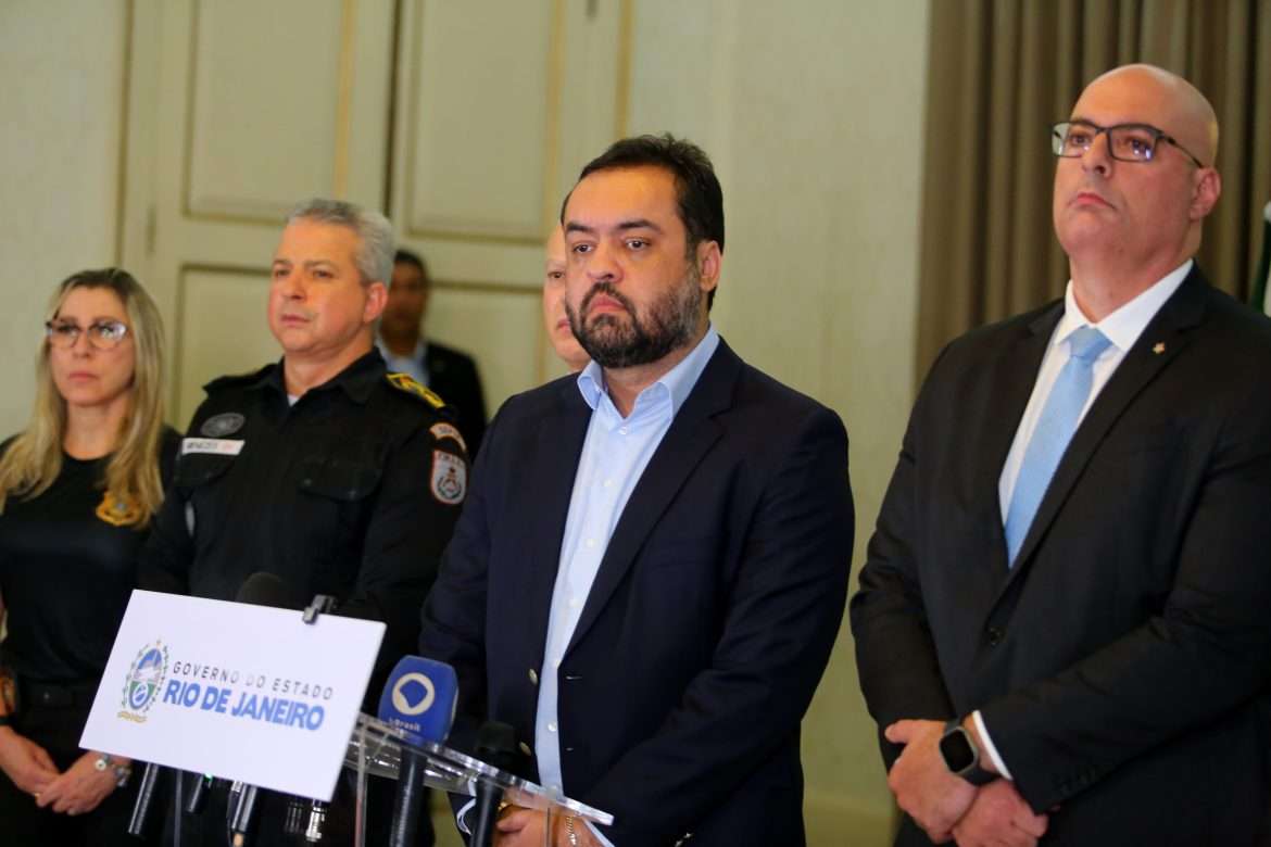 7f100113ca11423697cba8c193a28bff