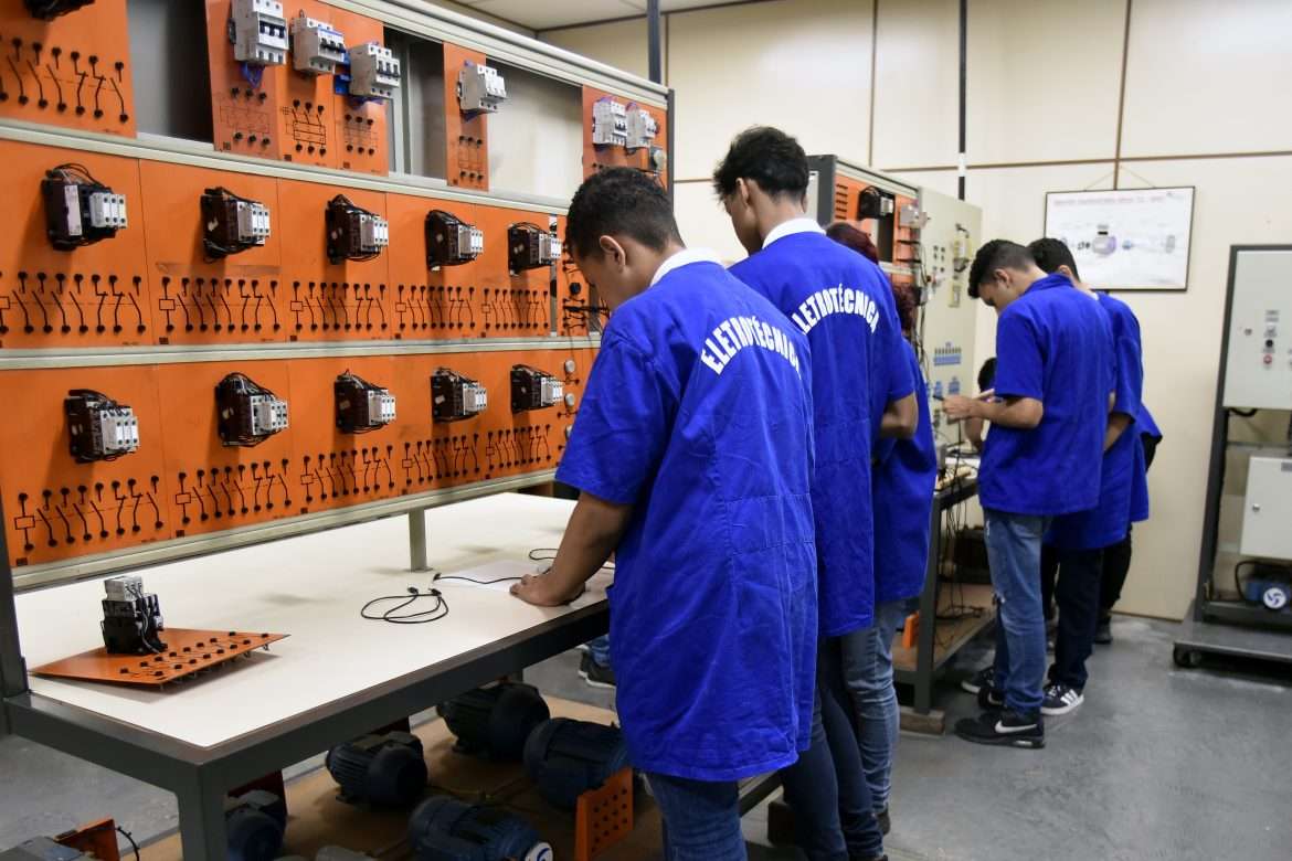 b 48 cf economia faetec abre inscrições em mais de 7 mil vagas para ingresso no próximo ano fotos felipe corrêa (1)