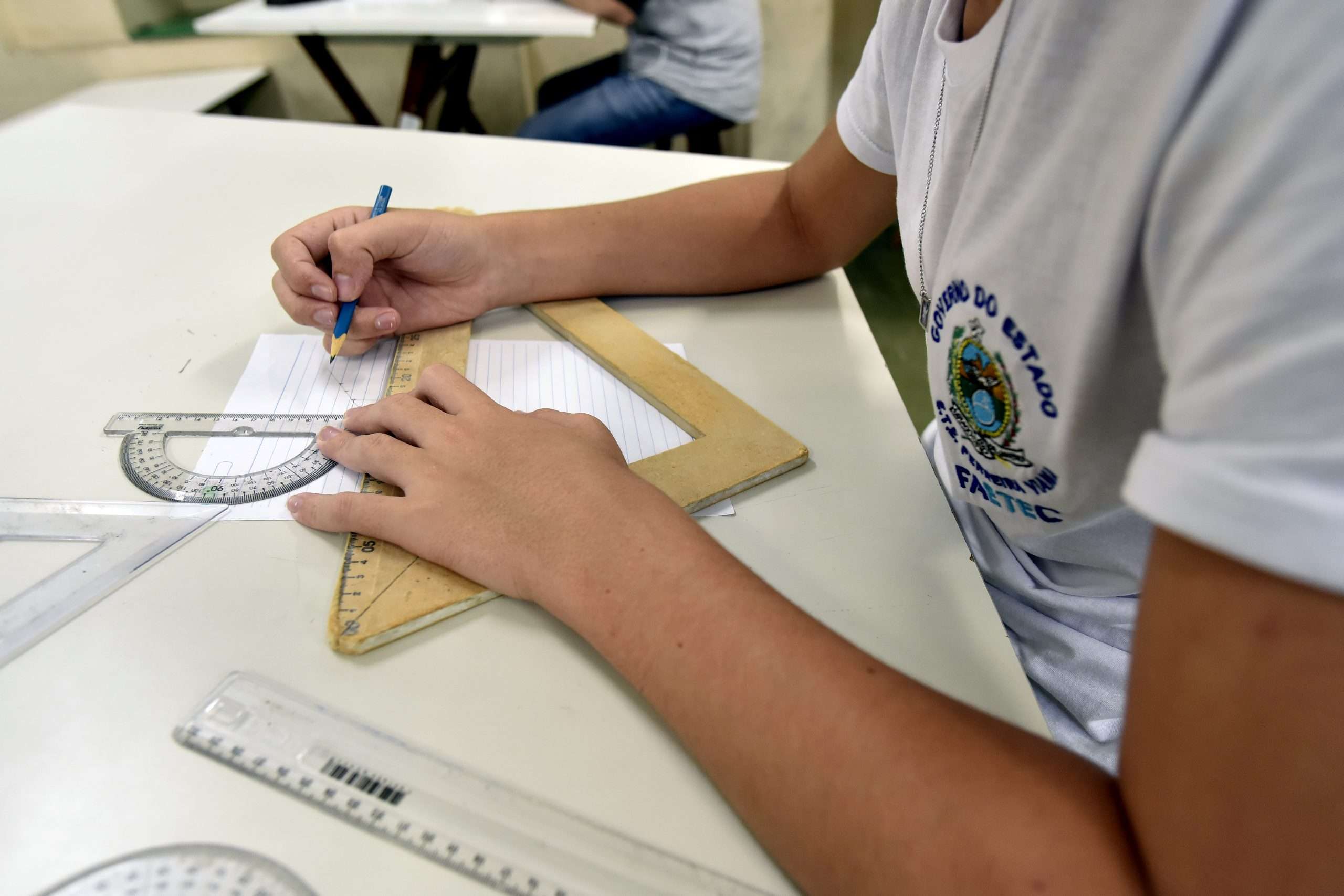 b 48 cf economia faetec abre inscrições em mais de 7 mil vagas para ingresso no próximo ano fotos felipe corrêa (2)