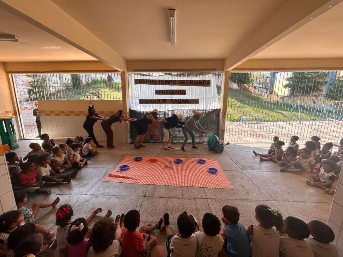 educação de volta redonda realiza projeto ‘a literatura move o mundo’ com famílias, alunos e professores divulgação secom