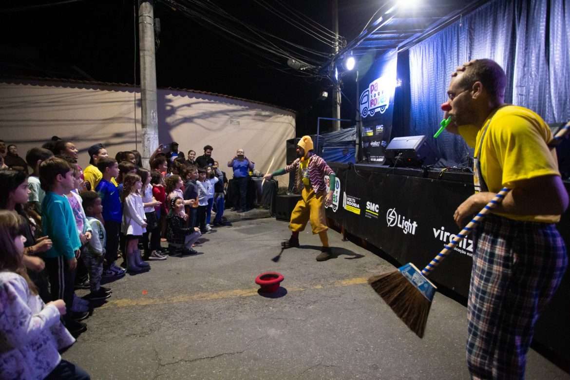 mais três bairros de volta redonda recebem o ‘palco sobre rodas’ nesta semana arquivo secom