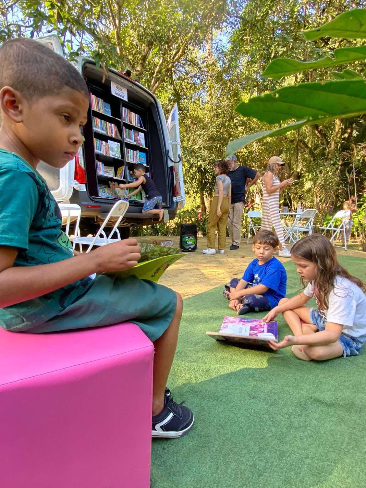 sete mil pessoas foram impactadas pela ‘biblioteca sobre rodas’ em volta redonda arquivo secom12