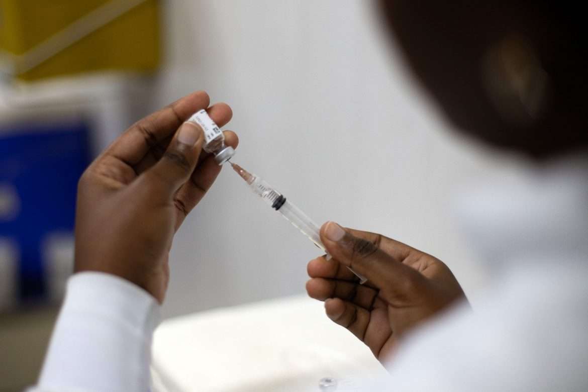 volta redonda amplia oferta da vacina de prevenção à coqueluche seom pmvr