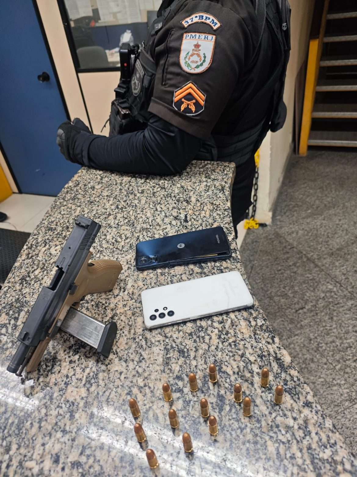 16 policia polícia militar apreende pistola e prende suspeito em itatiaia divulgaÇÃo