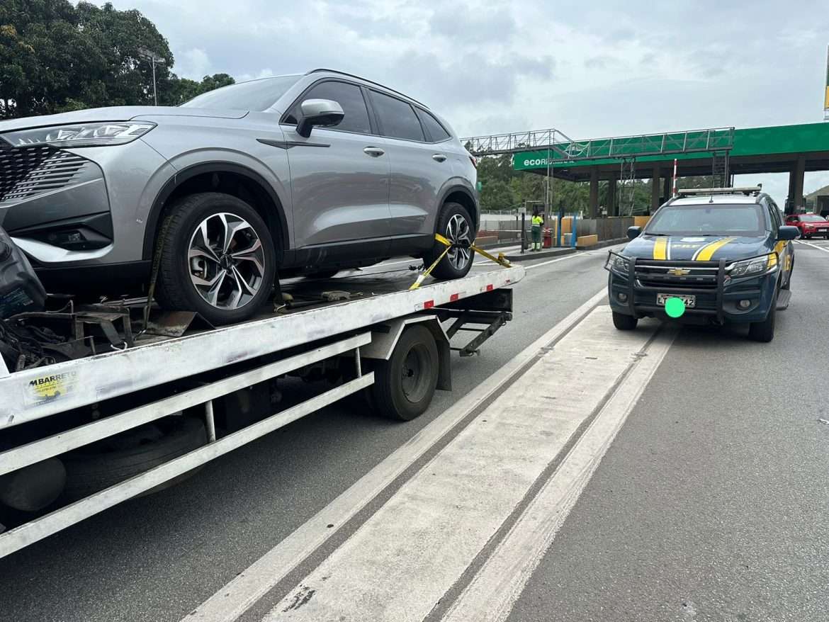23.cf.res.polÍcia.prf recupera carro roubado.divulgaÇÃoprf