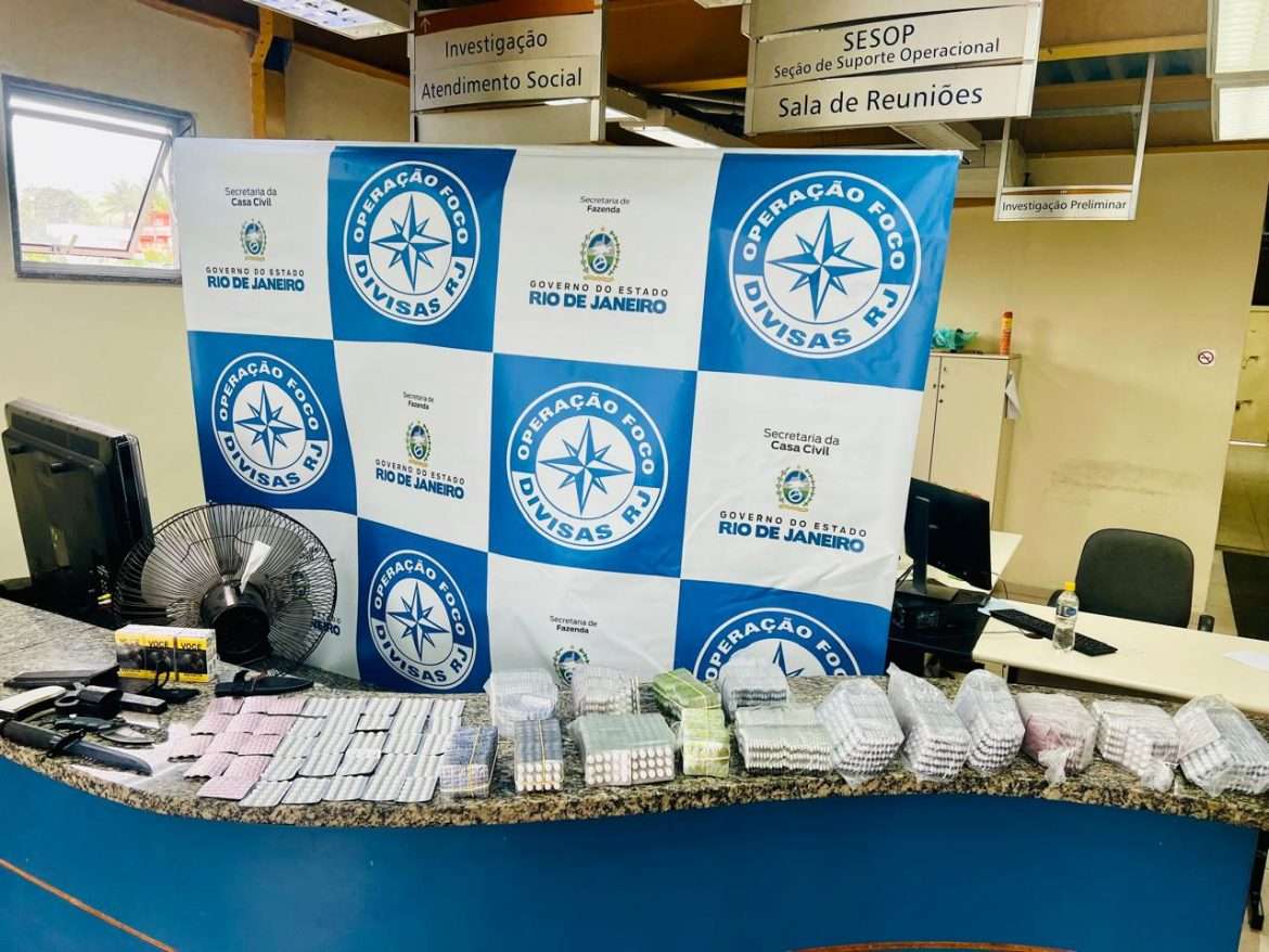 25.cf.res.polÍcia.caminhoneiro é preso com mais de 10 mil.1.rebites.divulgaÇÃo