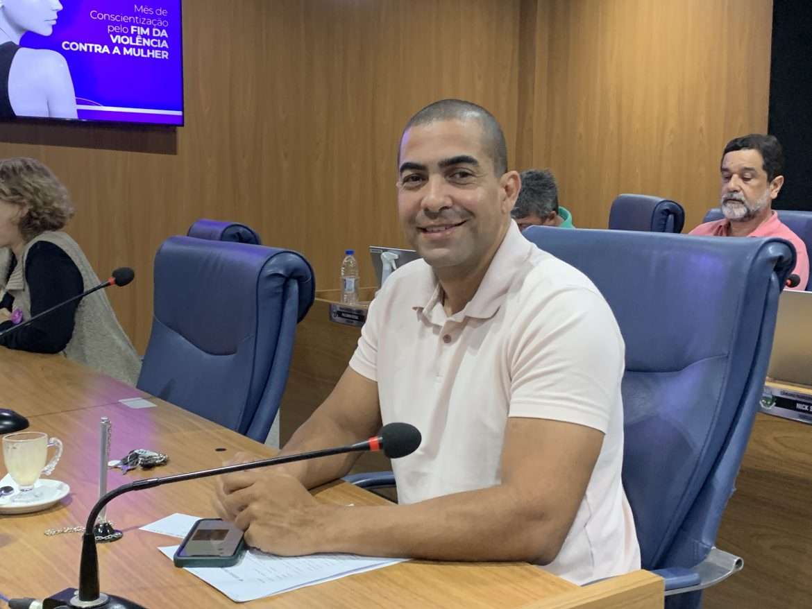 27.cf.res.polÍtica.vereador pede a implantação de programas.divulgaÇÃo cmr