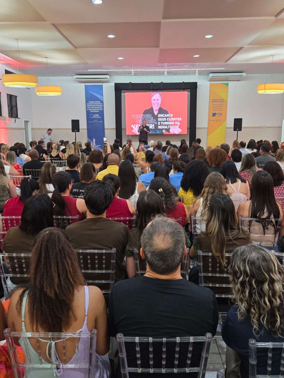 38 c economia ciro bottini promove palestra para lojistas da cidade divulgaÇÃo