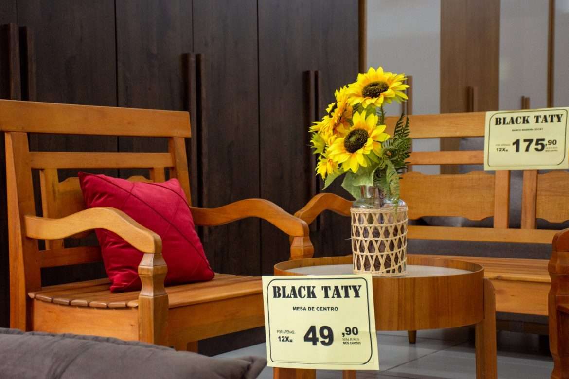 56 economia comerciantes registram grande movimentação nos estabelecimentos das duas cidades na black friday – iam martins 111