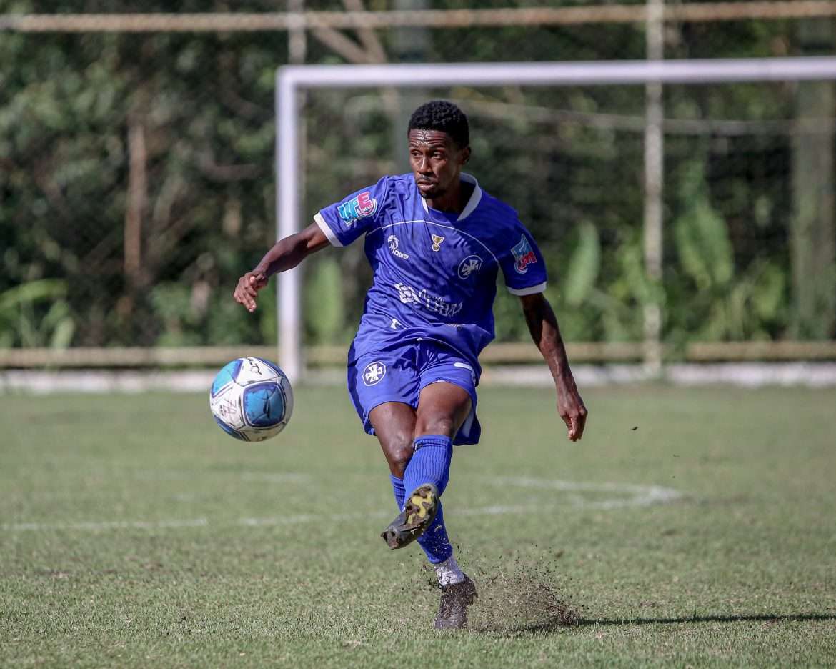 c.cf.16.geral.partida foi disputada na tarde desta segunda feira, dia 11, em xerém cig 7 de abril divulgação júlio miglio bmfc