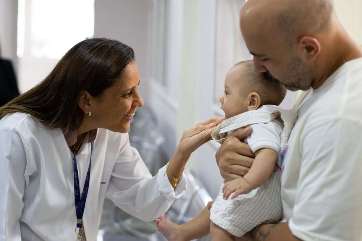 importância da humanização no atendimento público de saúde é destacada por uma mãe, em volta redonda cris oliveira secom