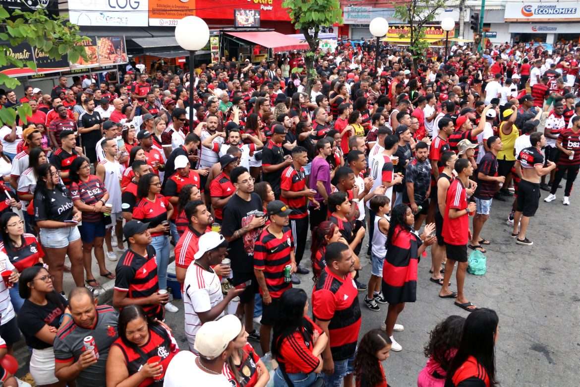 jogo do flamengo na praça liberdade kids. foto chico de assis (2)