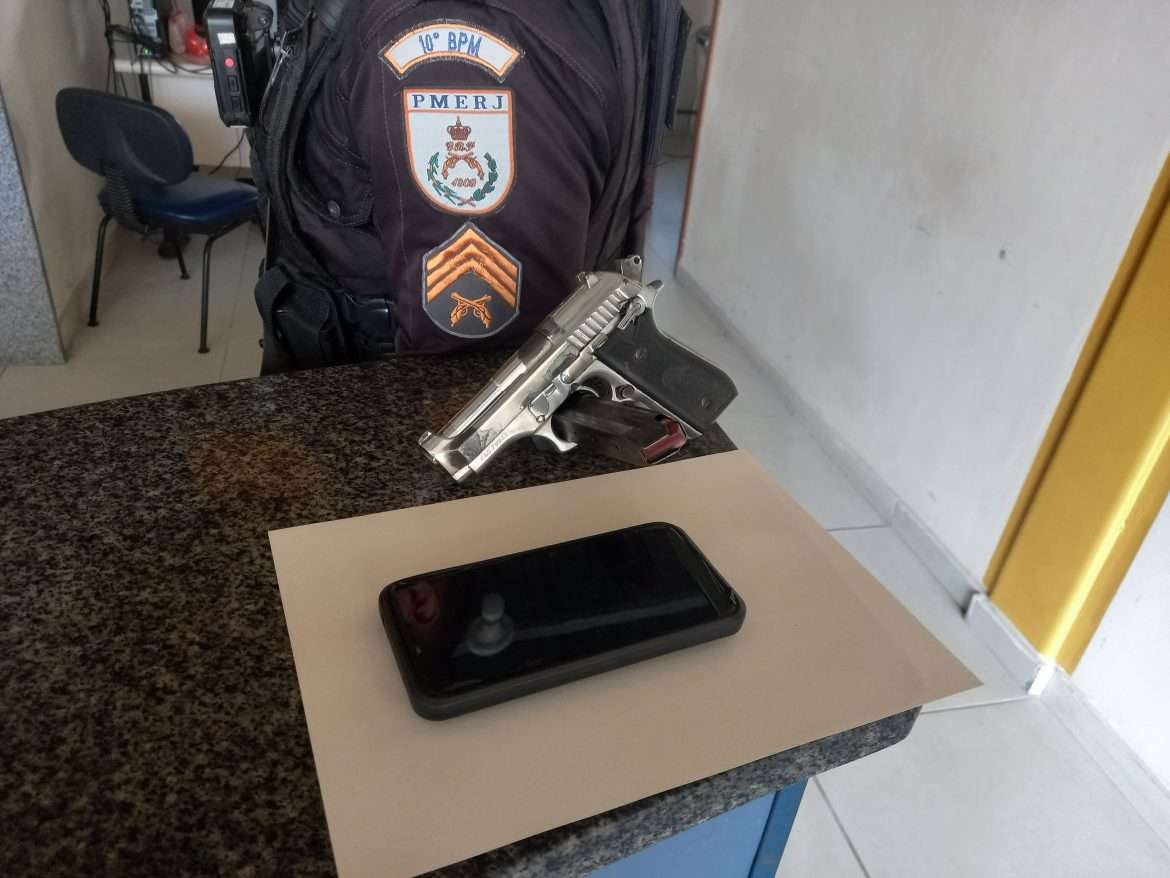 pm flagra jovem por porte ilegal de arma de fogo, em valença divulgação