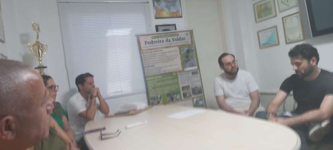 potencial ambiental da pedreira da voldac, em volta redonda, é valorizado pelo deputado munir neto valoriza divulgação