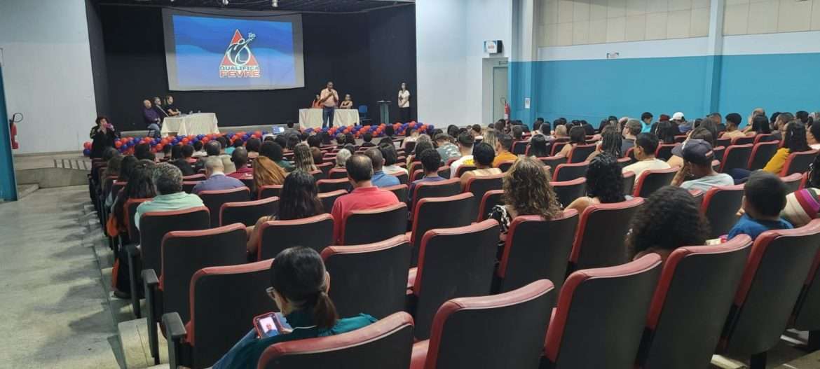 projeto ‘qualifica fevre’ forma novos estudantes para o mercado de trabalho em volta redonda geraldo gonçalves secom