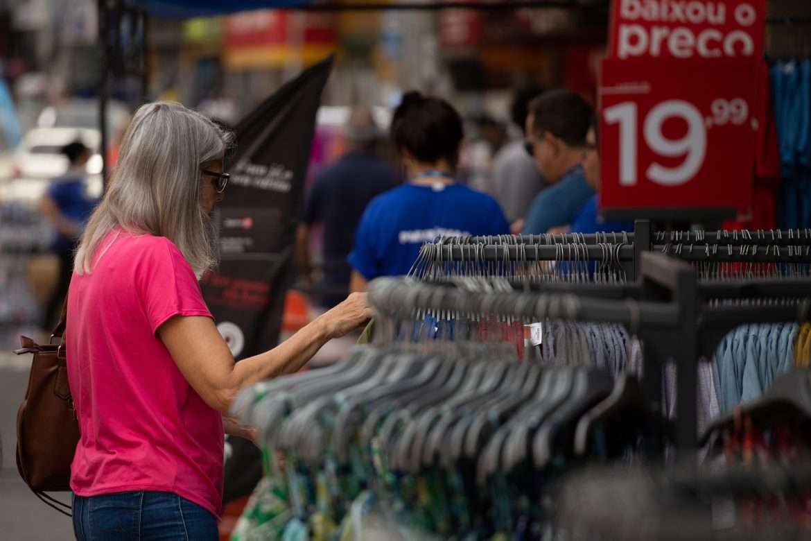 quinta edição do ‘rua de compras’ 2024 de volta redonda acontece neste domingo no Água limpa cris oliveira secom