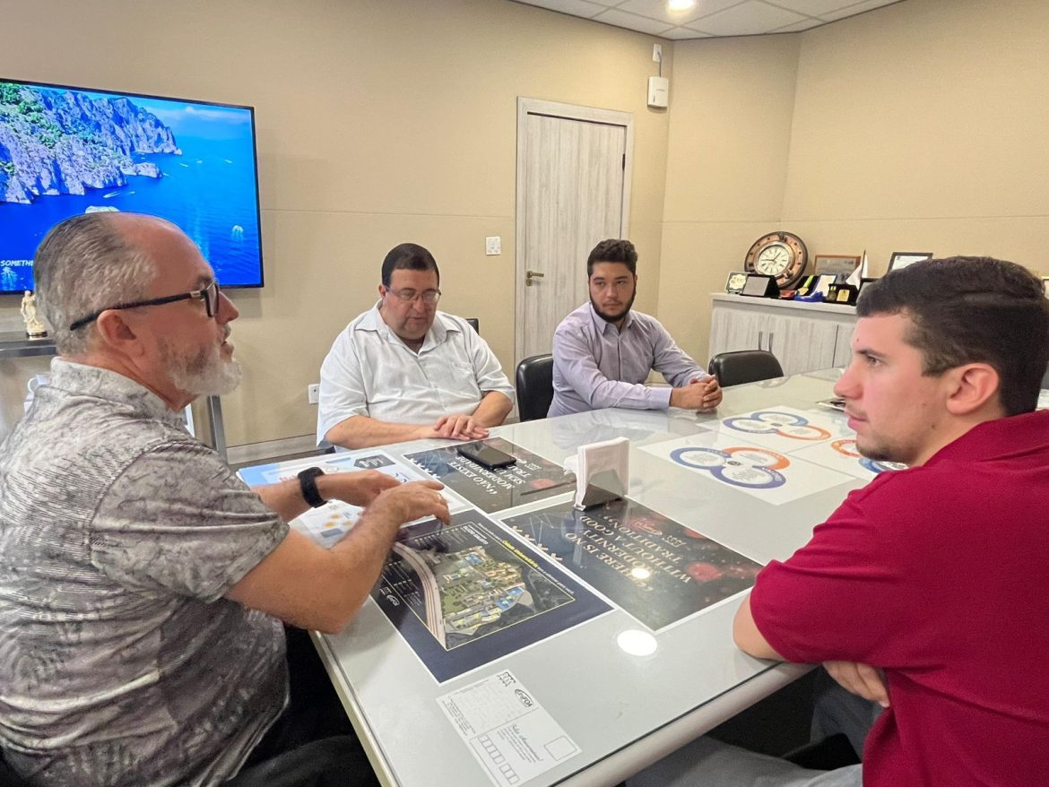 11d5ab87 42e4 4813 9a2c fcd77f7f36c2